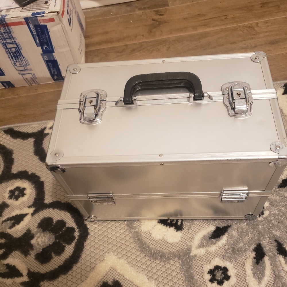 Make up travel case